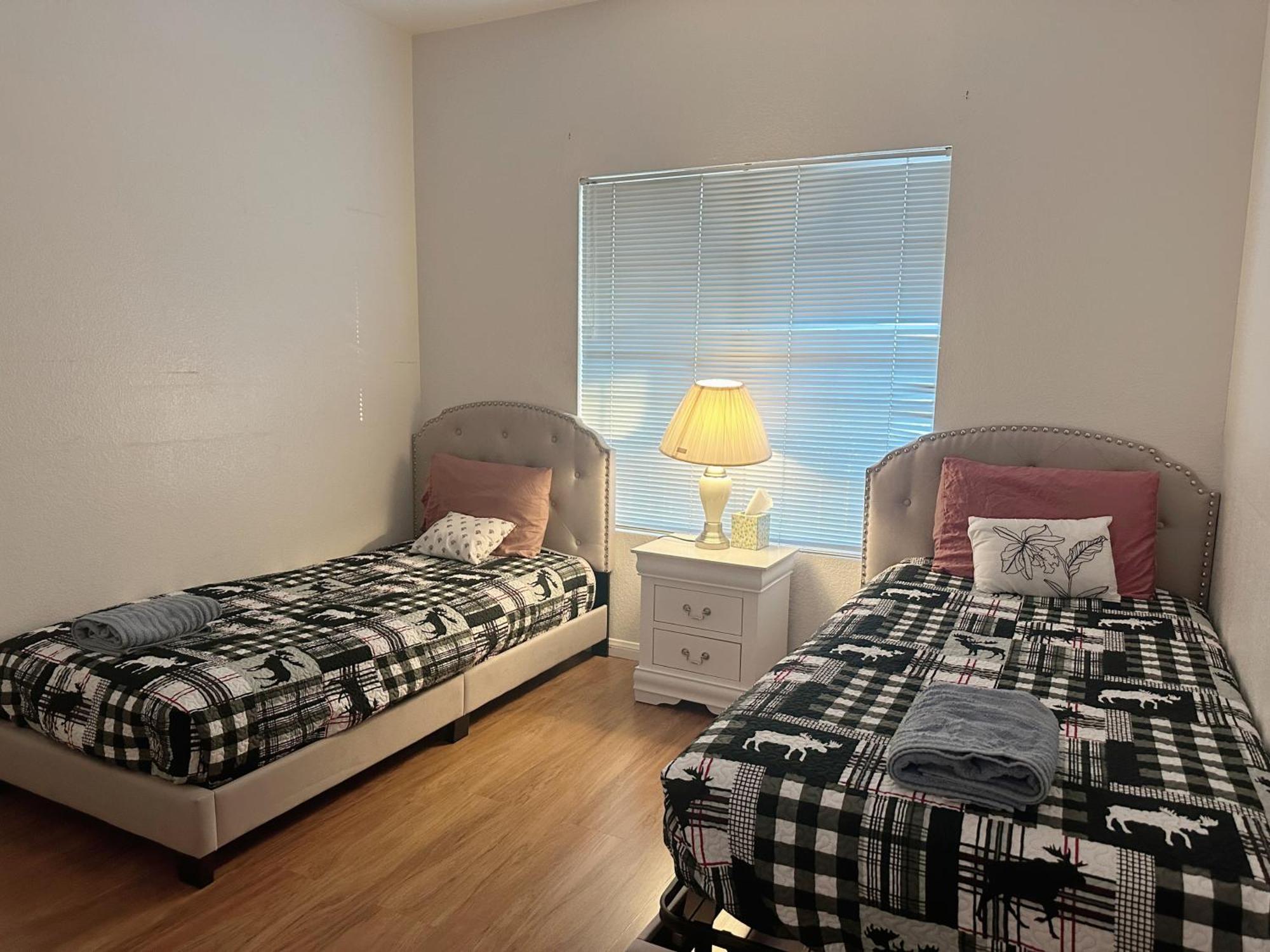 Holiday home 3 Bedrooms House With Private Pool Free Parking Las Vegas