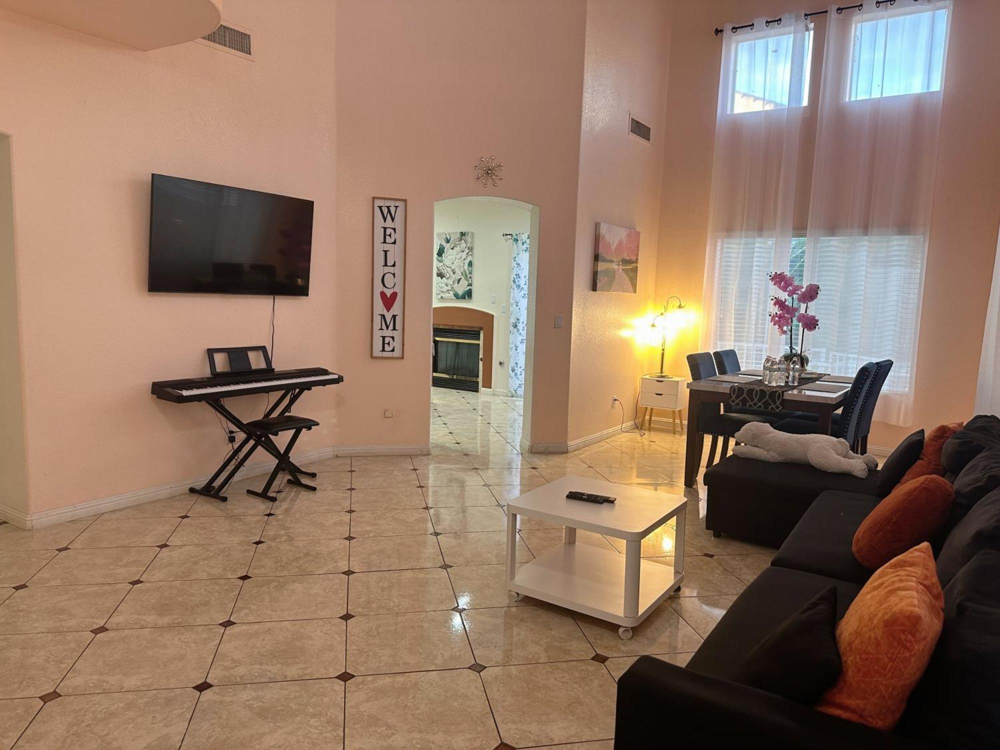 3 Bedrooms House With Private Pool Free Parking Holiday home